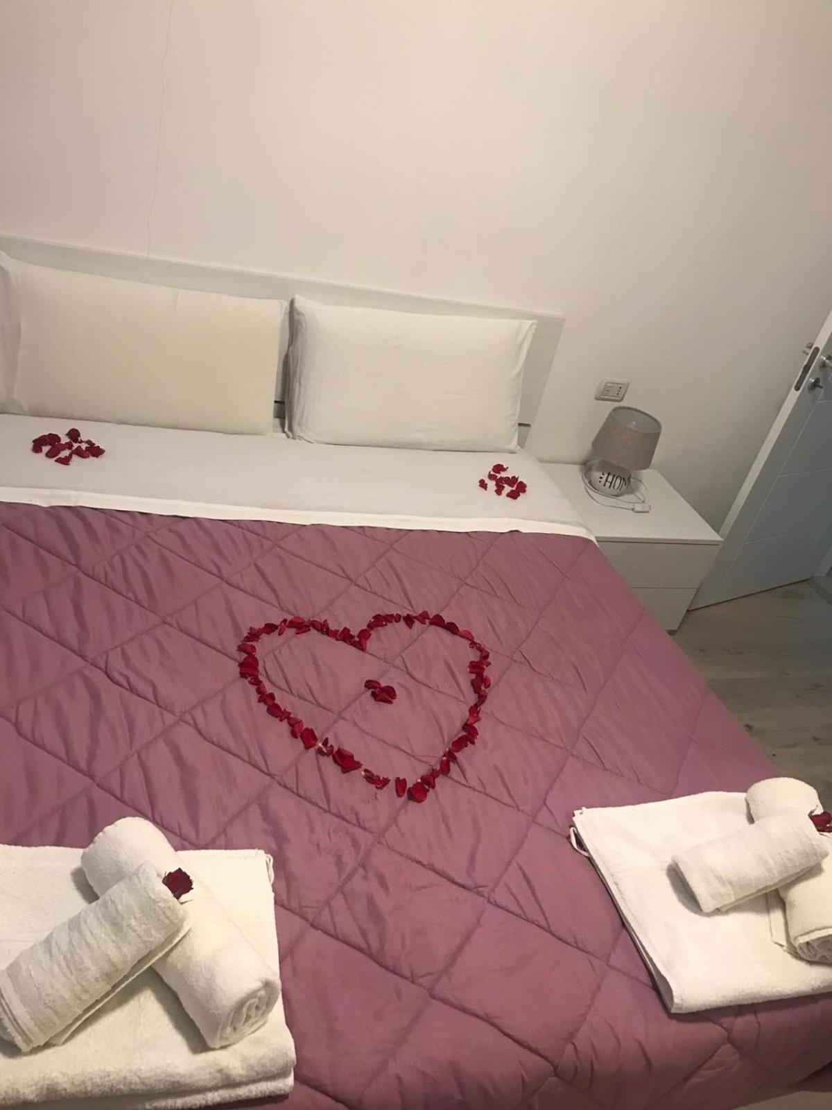Lar Apartment Focsani Bilik gambar